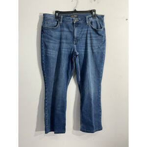 Womans Lee Regular Fit Straight Leg mid Rise 16 Short Blue Jeans